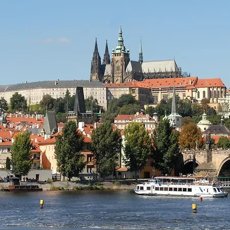 Kavalir 3* Prag
