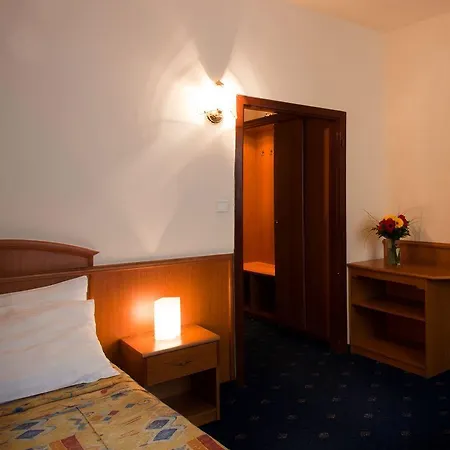 Kavalir Hotell 3*