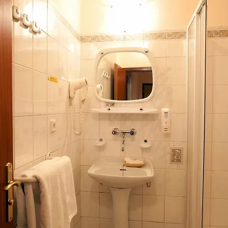 Kavalir 3* Prag