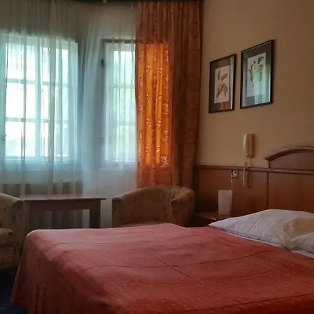 Kavalir 3* Prag