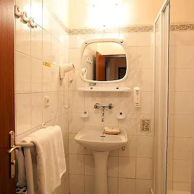 Kavalir Hotell 3*